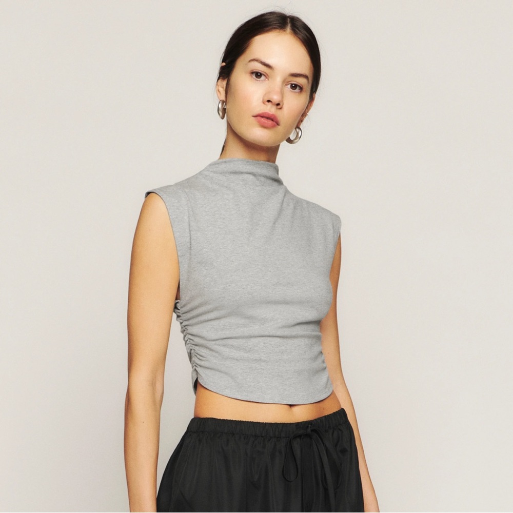 LINDY KNIT TOP GRAY SIZE MEDIUM